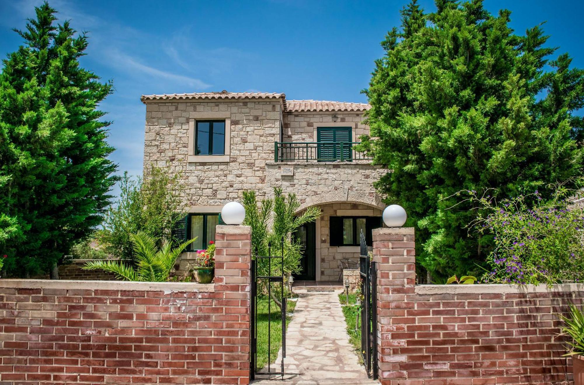 Niriides Luxury Villas แอร์ซอนิสซอส ภายนอก รูปภาพ